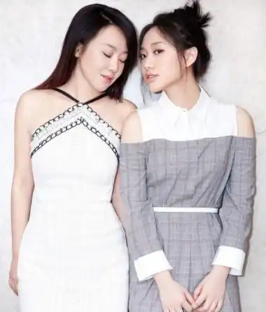 35岁的贾玲暴瘦成功,近照神似宋慧乔,真像
