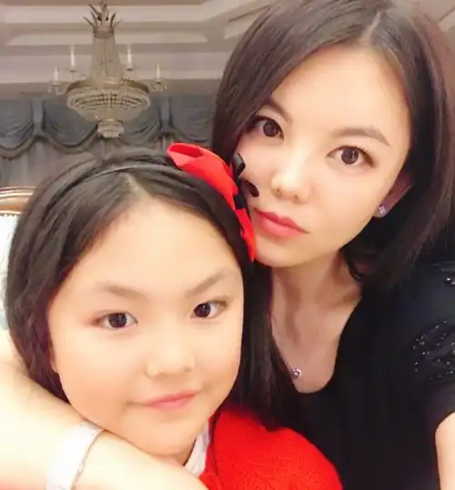 被批炫富但不改,14岁王诗龄,不要成为第二个黄多多啊
