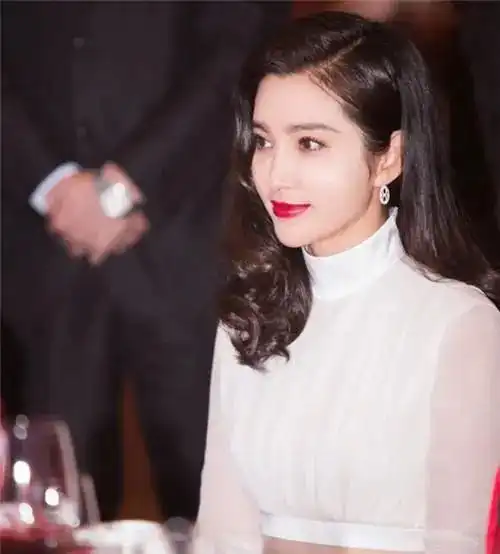 年过40还未嫁的10位女星有人冻卵有人终生不嫁,最大者已达58岁
