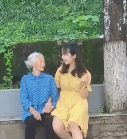 你养我小,我陪你老
