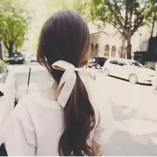 男人到了中年,心里真心喜欢的是这四种女人
