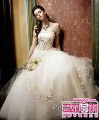 冬季婚纱演绎一场奢华秀
