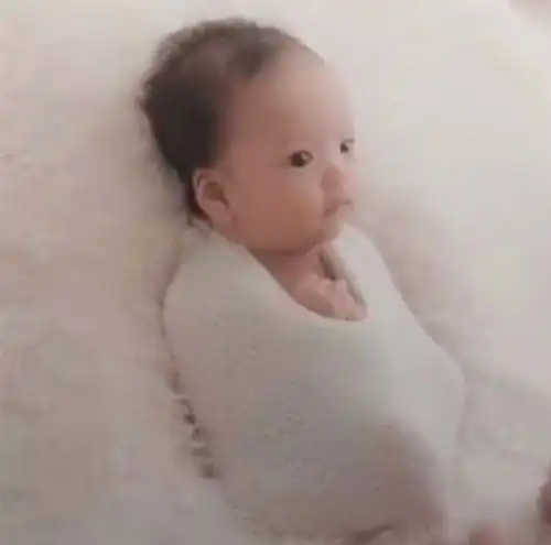 男宝宝手握避孕环出生,医生告诉你避孕失败的胎儿到底能不能要
