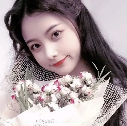 难怪她皮肤嫩得掐得出水来,原来妆前妆后都做了这件事
