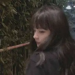 抑郁症头像女生压抑图片伤感头像女生冷淡
