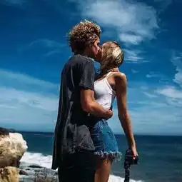 帮我找找有没有好看的情侣头像
