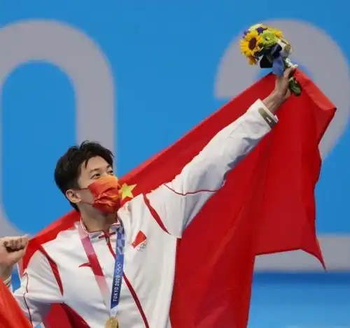 欲盖弥彰张斌问汪顺微信头像是张雨霏,汪顺支支吾吾没没没没有
