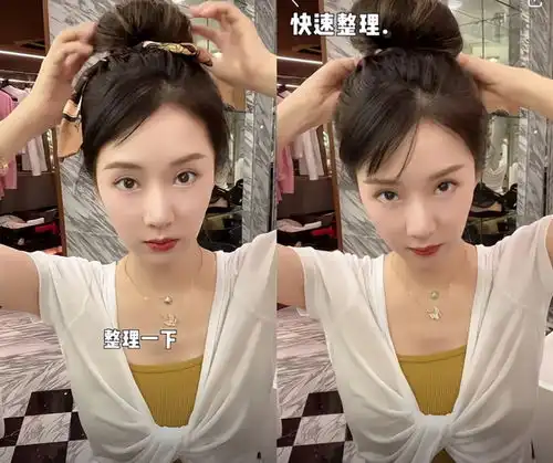 阔太李念官宣怀三胎,手抚孕肚母爱满满,嘟红唇卖萌少女感依旧
