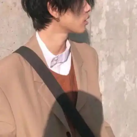 qq头像男生帅气伤感往事不记后事提
