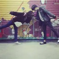 动漫牵手图片好看浪漫
