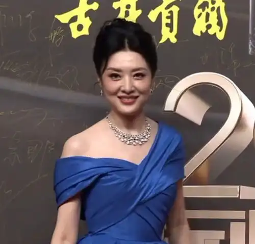 北京这一夜,55岁周涛的中年尴尬被展现得淋漓尽致

