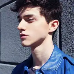 春风十里吹得皮肤很敏感换季男士护肤很简单
