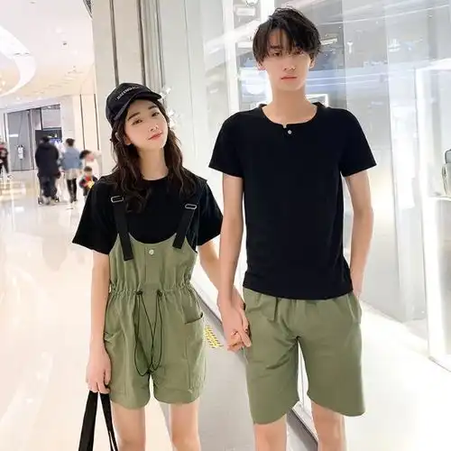 情侣装夏装2020新款ins不一样的t恤套装气质裙子两件套小众设计感
