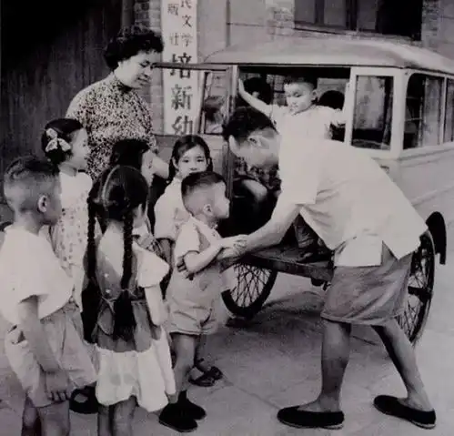 孩子要入园了,让我们看看那些年我们回不去的幼儿时光
