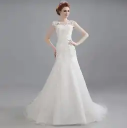 3件套婚纱租赁全款送免费伴娘服租赁
