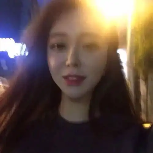 头像独特的朦胧美
