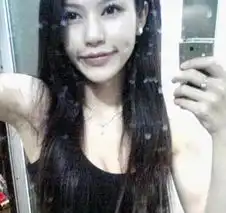 台美女兽医性感自拍网络爆红疑整容似翻版潘霜霜
