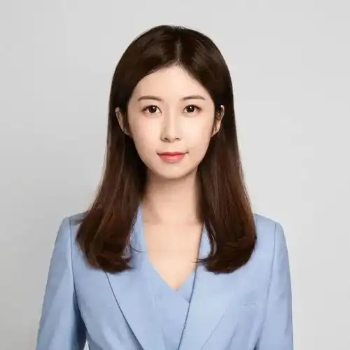 上任就掉坑这个美女基金经理上任10天亏损20,怎么就逆袭了
