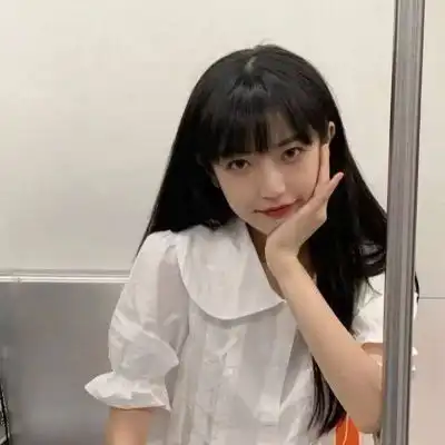 在人海里爱你,是最好的距离
