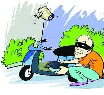 台山某男子电动车一夜之间不翼而飞警察马上开启抓捕防控
