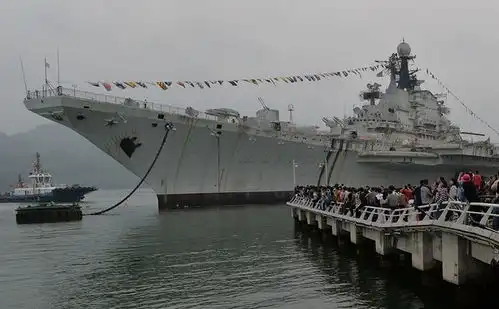 明斯克号航母即将停靠舟山修整已从深圳启航
