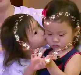 姐妹头像小清新两张不要同一个人的
