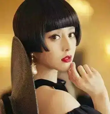 今年最火的10款明星发型,她们都抢着剪了,谁剪谁漂亮
