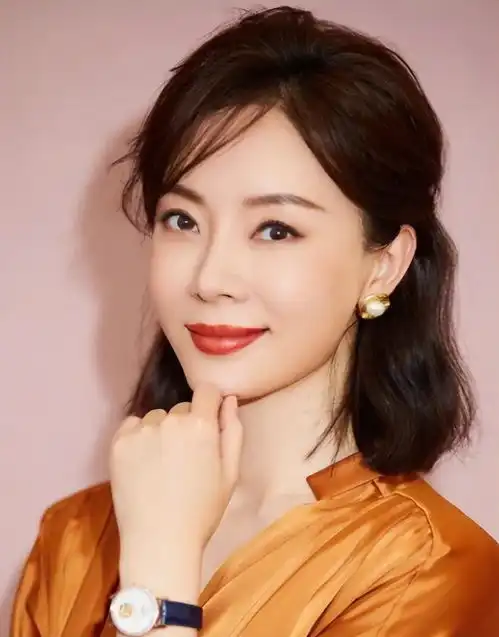 丑女逆袭之华丽归来,这十位女星整得太成功了其中一位是天王嫂
