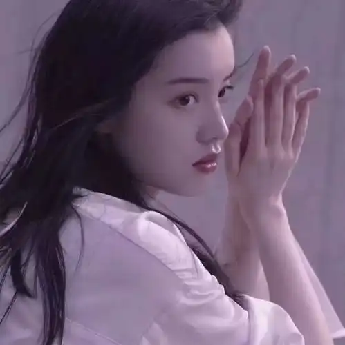 最新个性签名,只有你,我空等了一辈子
