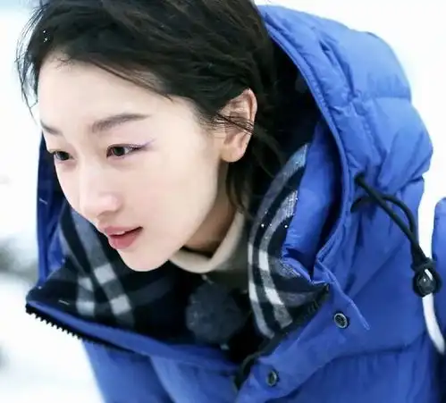 宋茜的眼妆里竟然藏了颗小心心,是时候学学女明星的心机妆了
