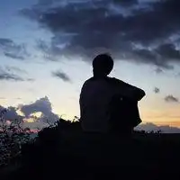 男生看海悲伤背影头像微信头像图片大全
