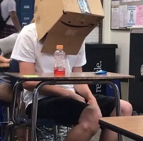 沙雕头像一笑脸就大
