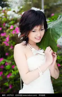 穿着白婚纱手抓着绿叶的女人图片免费下载红动网
