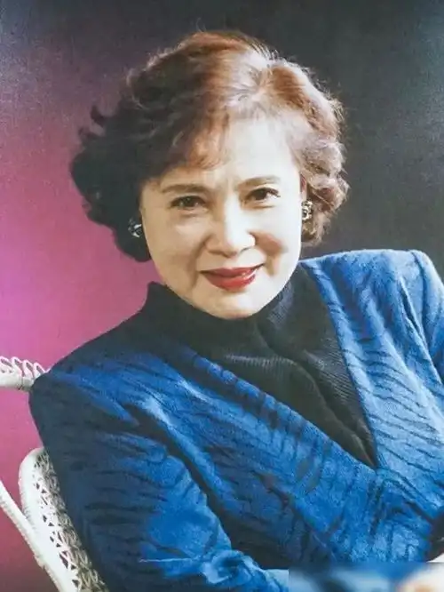 演员秦怡丈夫出轨亲妹妹,被精神病儿子暴打,如今98岁孤身一人
