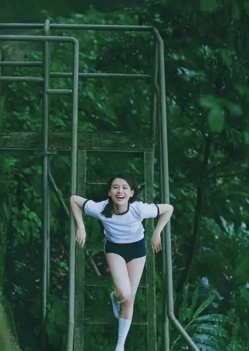 马思纯旧照,清纯柔弱,可爱嫩白
