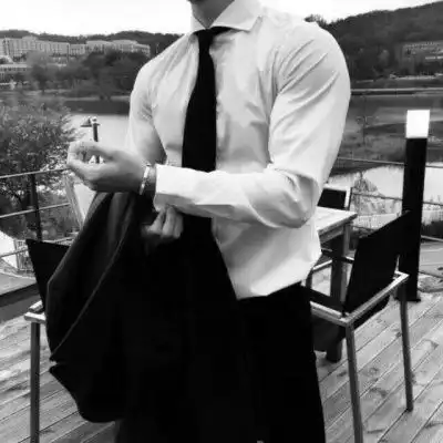 成熟男人男人味头像魅力绅士30岁到40岁头像
