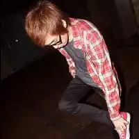 高清男生头像...
