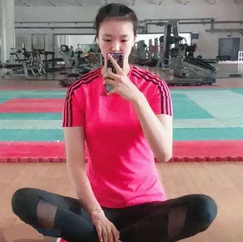 张常宁宣布婚礼喜讯,一细节暗示归队时间,蔡斌率女排力拼双冠
