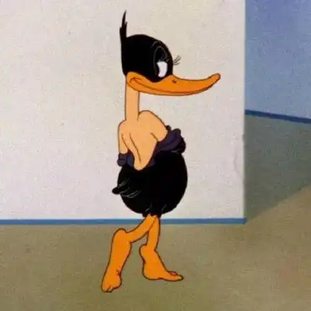 头像嘴角上扬看着你装逼比揭穿你更有意思
