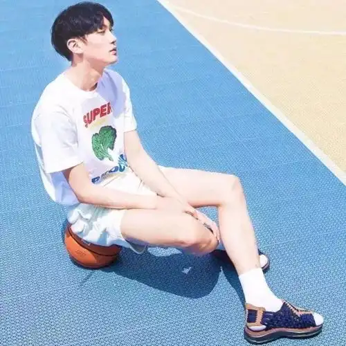 情侣头像壁纸35组超可爱超文艺手绘个性真人系列
