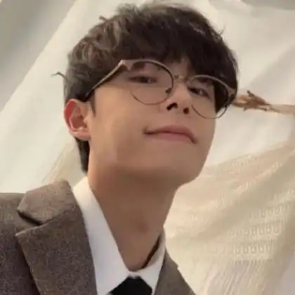 好看的头像图片男生,保持男儿本色不卑不亢
