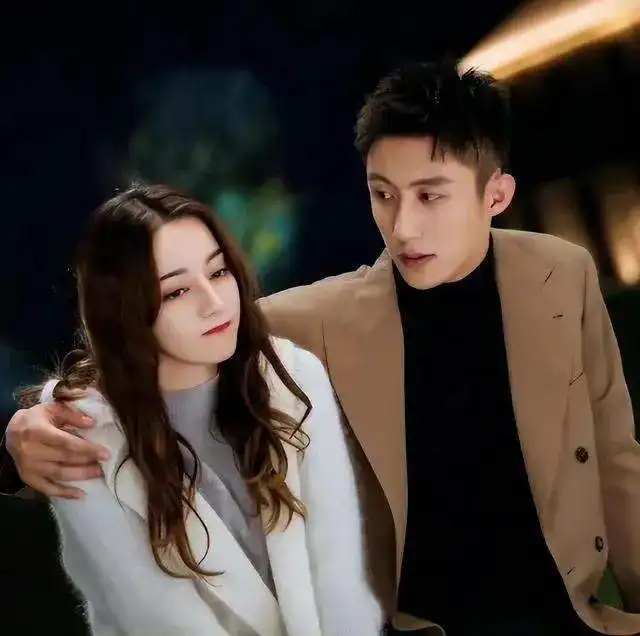 黄景瑜前妻一天一锤,如果热巴跟他恋情属实,那女顶流眼光真的差
