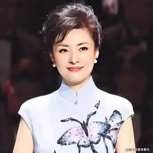 这一次,55岁的周涛,走上了另一条大路
