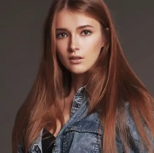 求angelica在轮船上那部全名,还有和两男的那部全名
