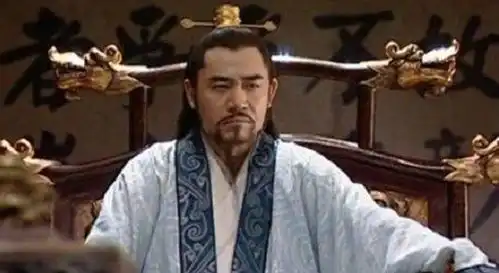 皇帝上朝内急了可以退朝,大臣呢一般都会口含这个东西
