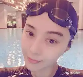 范冰冰一年敷700张面膜女明星在变美这件事上很疯狂所以,你的素颜照不好看一个很大的原因就是你没有敷够面膜
