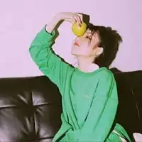 绿色成熟女头像绿色系成熟可爱女生头像
