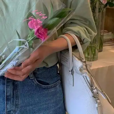 部位捧花系列头像我们都不完美女生头像我要个性网
