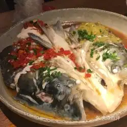 望湘园紫荆广场店的鸳鸯鱼头王至尊版好不好吃用户评价口味怎么样上海美食鸳鸯鱼头王至尊版实拍图片大众点评
