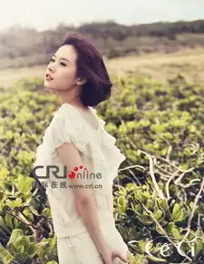 赵尹熙赴日本冲绳拍写真穿白裙展森女风范美丽动人
